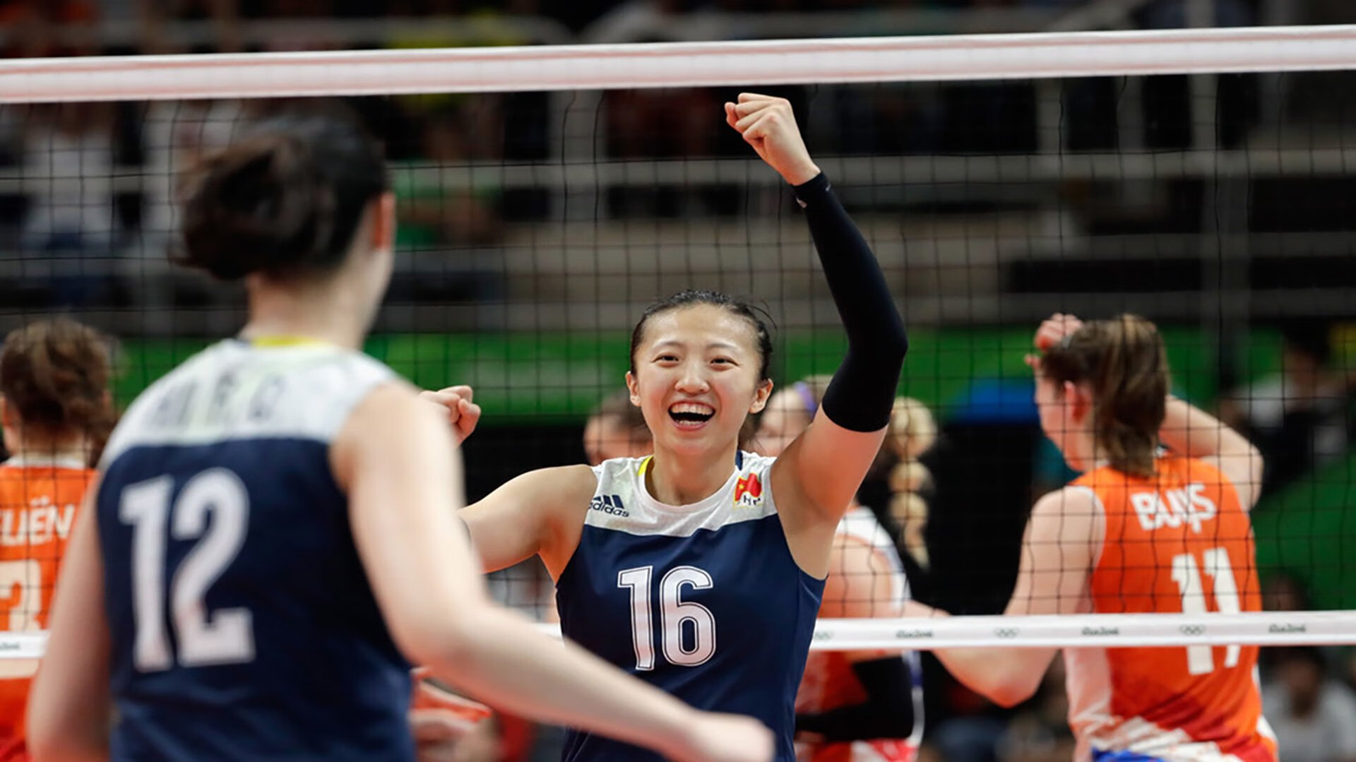 五大联赛长传转移战术对空间撕裂效果的对比分析